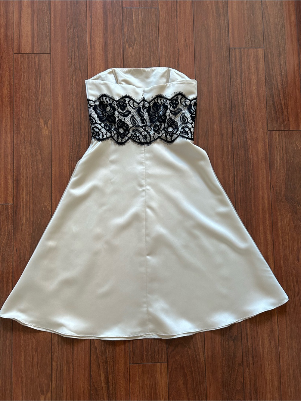NWT White House Black Market Ivory Dress Bodice with Lace Detail - Picture 3 of 3